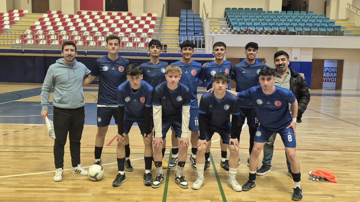 OKUL ERKEK FUTSAL TAKIMIMIZ FİNALDE 